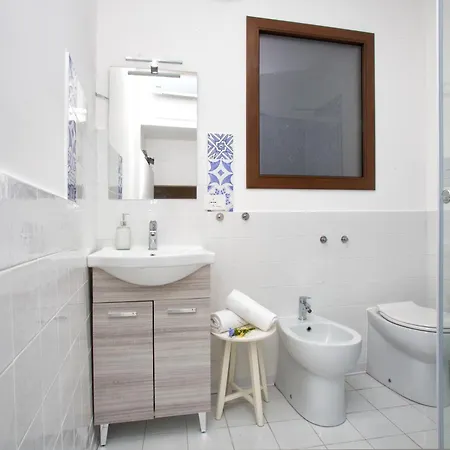 Apartment Plaza *